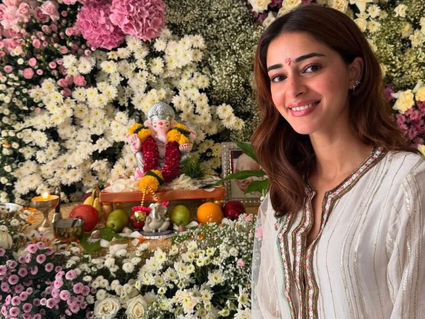 गणेशोत्सव में डूबा बॉलीवुड, सितारों ने दिल से दी बधाई, फैंस के साथ शेयर की खास झलकियां...