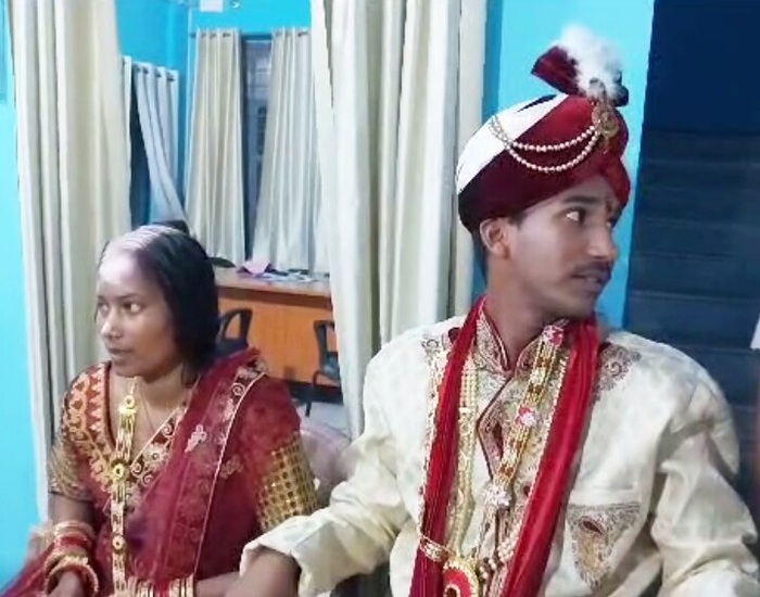 बिहार में 18 साल के प्रेमी ने 50 साल की प्रेमिका से रचाई शादी, पुलिस के पास पहुंचे बेटी-दामाद.