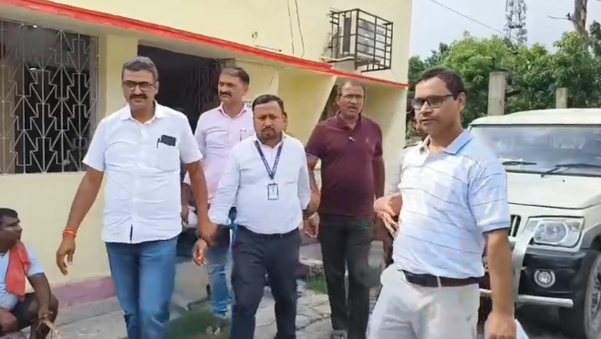 निगरानी के शिकंजे में फंसे बेतिया के जिला मत्स्य पदाधिकारी, ₹1 लाख रिश्वत लेते गिरफ्तार
