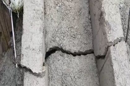 बख्तियारपुर-मोकामा फोरलेन धंसा, सड़क पर 100 से ज्यादा गड्ढे, उद्घाटन से पहले हाल बेहाल.