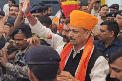 कॉन्स्टिट्यूशन क्लब का चुनाव जीतने के बाद राजीव प्रताप रूडी का पटना में भव्य स्वागत, राहुल गांधी की 'वोट अधिकार यात्रा' पर साधा निशाना
