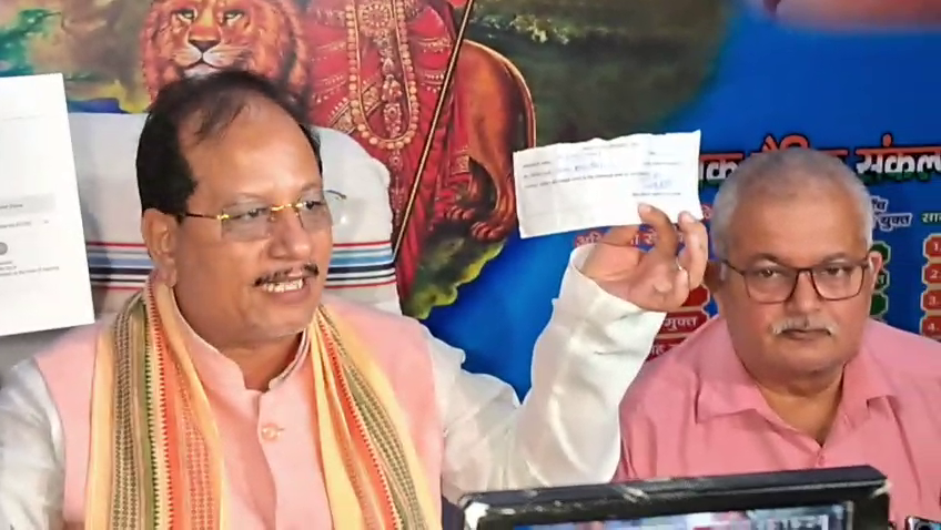 उपमुख्यमंत्री विजय सिन्हा का तेजस्वी यादव पर पलटवार: 'जंगलराज के युवराज फ्रॉड की राजनीति कर रहे हैं'