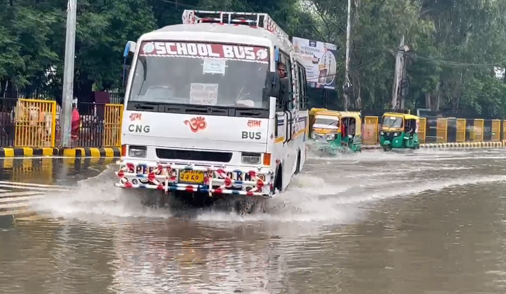 पटना के कई प्रखंड बाढ़ की चपेट में, फल्गु और महत्तमाई नदियों ने मचाया तांडव