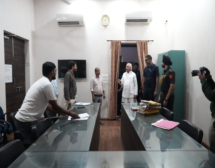 बिहार के राज्यपाल आरिफ मोहम्मद खां अचानक पहुंचे पटना विश्वविद्यालय, मचा रहा हडकंप.