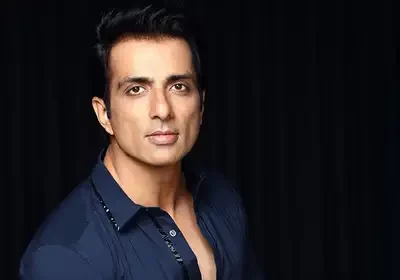सोनू सूद का बड़ा ऐलान आज, सोशल मीडिया पर बढ़ी हलचल...