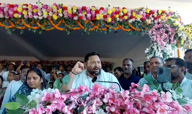 नवादा पुलिस ने एक कट्टा और 12 कारतूस के साथ बदमाश को दबोचा, जमीनी विवाद में भतीजे पर तानी थी बंदूक