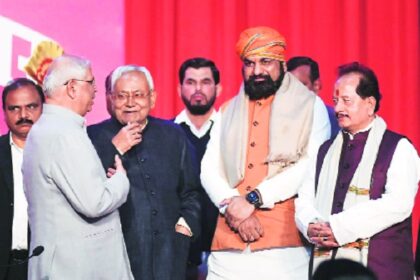 बिहार चुनाव सर्वे रिपोर्ट: नीतीश सरकार के खिलाफ 'जबरदस्त लहर', ताजा सर्वे से एनडीए में हलचल