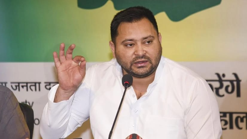 बिहार चुनाव 2025: तेजस्वी यादव का NDA पर सीधा हमला – हमारा चेहरा और विजन तय, एनडीए बताए उनका रोडमैप क्या है