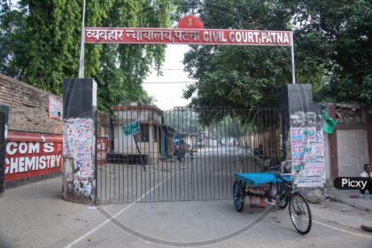 तेज प्रताप यादव का बड़ा एलान: "गरीब जनता कुर्सी पर बैठेगी, मैं नीचे बैठकर करूंगा काम"