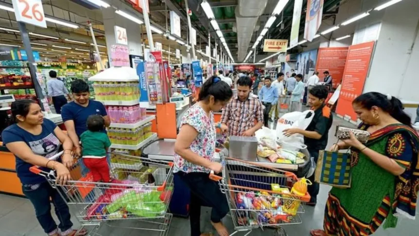 जेब पर पड़ेगा कम बोझ! कई सामानों पर घटी GST दरें...