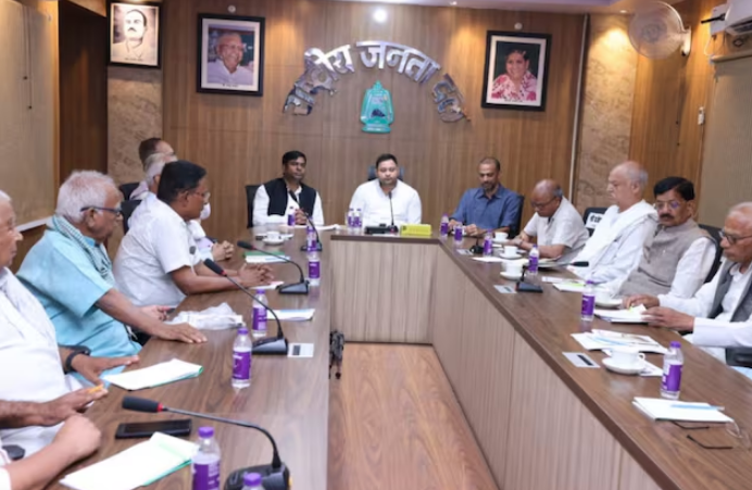 बिहार चुनाव 2025: 15 सितंबर तक होगा महागठबंधन में सीटों के बंटवारे का ऐलान, कांग्रेस ने कहा- 'स्वार्थ छोड़ना होगा'