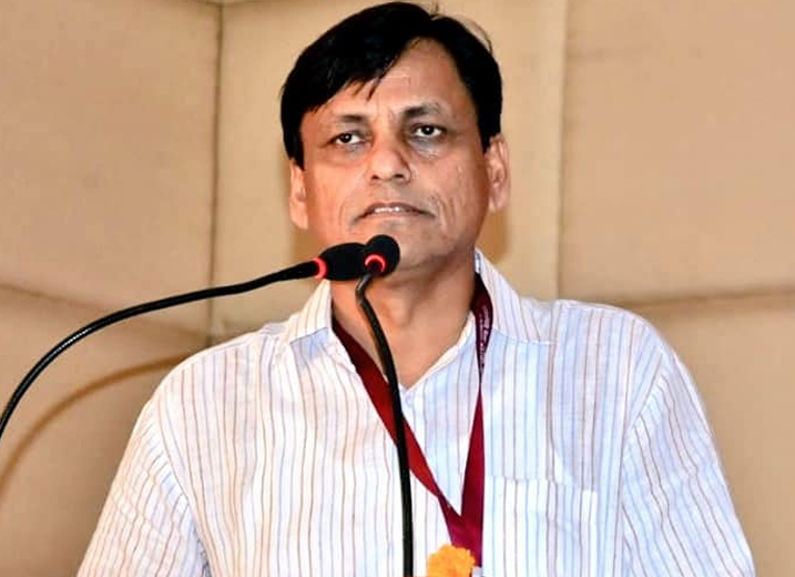प्रधानमंत्री मोदी ने इंफाल में कहा : “हमें मणिपुर को शांति के रास्ते पर आगे बढ़ाना है”