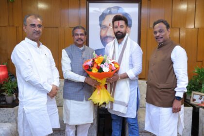 चिराग पासवान की 'सम्मानजनक' सीटों की मांग के बीच प्रशांत किशोर की एंट्री से NDA में खलबली!