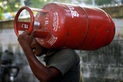 रसोई पर पड़ेगा असर: LPG सिलेंडर रेट बढ़े, त्योहारों से पहले लगी महंगाई की मार…