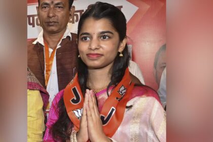 मैथिली ठाकुर, चेतन आनंद और राजेश राम समेत दिग्गज करेंगे पर्चा दाखिल – NDA के पहले फेज का आज अंतिम दिन...