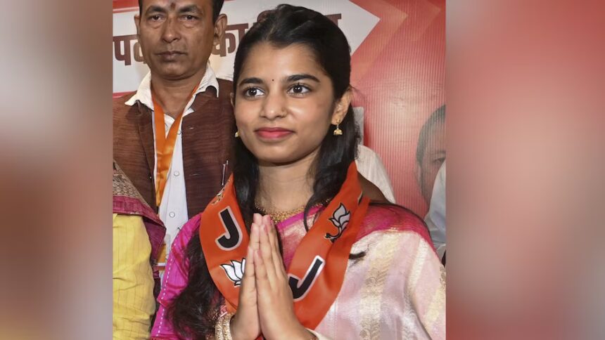 मैथिली ठाकुर, चेतन आनंद और राजेश राम समेत दिग्गज करेंगे पर्चा दाखिल – NDA के पहले फेज का आज अंतिम दिन...