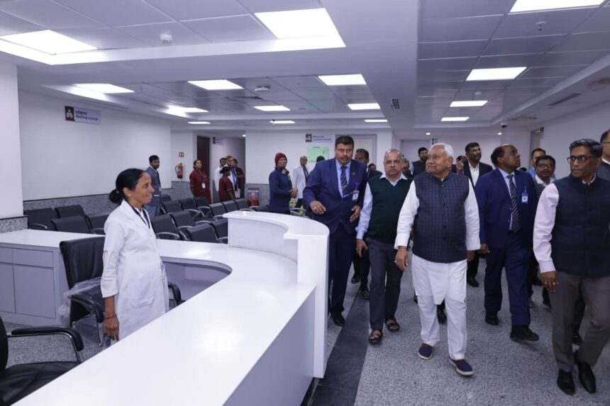 CM नीतीश ने PMCH इमरजेंसी यूनिट का किया औचक निरीक्षण, जल्द काम पूरा करने और सुरक्षा बढ़ाने के दिए सख्त निर्देश