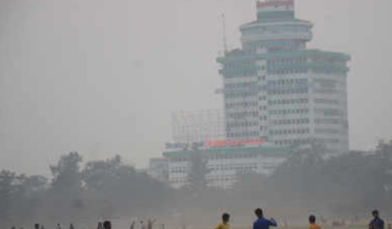 पटना में प्रदूषण के बढ़ते स्तर से हालात बिगड़े, AQI 300 पार, सांस लेना हुआ मुश्किल