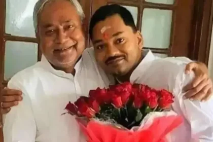 नीतीश कुमार के बेटे राजनीति से दूर क्यों रहते हैं? जानें अभी क्या करते हैं…