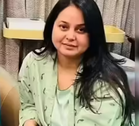 रोहिणी आचार्य का भावुक पोस्ट, बोलीं- 'गंदी गालियां दी, मारने के लिए चप्पल उठाया गया'; तेजस्वी की टीम पर गंभीर आरोप
