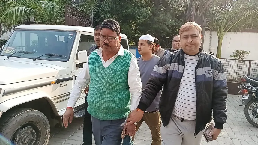 सीवान में विजिलेंस का शिकंजा: 15 हजार घूस लेते राजस्व कर्मी रंगे हाथ गिरफ्तार