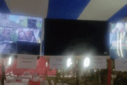 बिहार चुनाव: वैशाली के स्ट्रांग रूम में CCTV बंद होने से हंगामा! RJD ने लगाया 'EVM से छेड़छाड़' का गंभीर आरोप