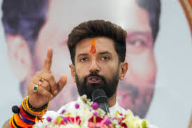 बिहार में राज्यसभा चुनाव की बिसात: चिराग पासवान ने बुलाई 19 विधायकों की 'इमरजेंसी' मीटिंग, एनडीए के खेमे में बढ़ी हलचल
