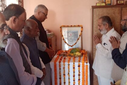 दशरथ शुक्ल की याद में श्रद्धांजलि: समाजसेवी और शिक्षाविद् को किया याद…