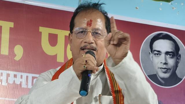 पहले चरण की वोटिंग के बीच बढ़ा तनाव, डिप्टी CM विजय कुमार सिन्हा के काफिले पर हमला…