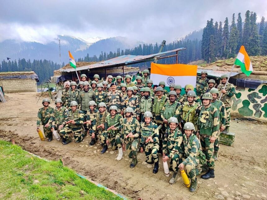 BSF Raising Day: प्रधानमंत्री मोदी ने जवानों को दी बधाई 'चुनौतीपूर्ण इलाकों' में भी आपका समर्पण असाधारण, देश की सुरक्षा में सराहनीय योगदान
