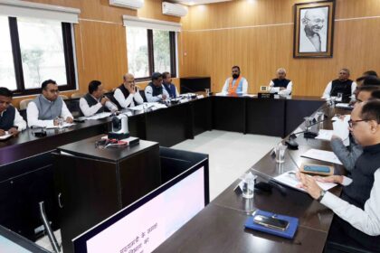 नीतीश कैबिनेट का अहम फैसला: 1 करोड़ नौकरी के वादे पर बड़ा कदम, तीन नए विभागों के गठन को मंजूरी!