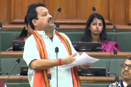 सदन में गूँजे विनय बिहारी के सुर, शपथ के दौरान गाना गाकर बने चर्चा का केंद्र!…