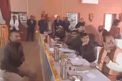 विजय सिन्हा के तेवर : "रिटायर हों या कहीं और जाएं, श्मशान तक पीछा करूँगा", पूर्णिया में मंत्री की दो टूक