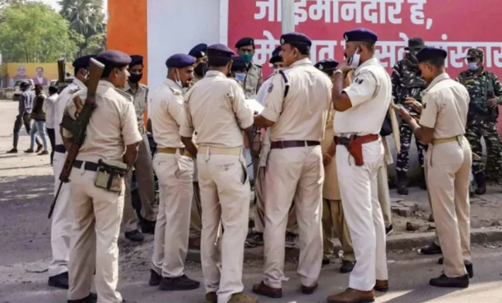पटना में न्यू ईयर पर कड़ी सुरक्षा व्यवस्था, गंगा में बोट प्रतिबंध, बाइकर्स पर सख्ती