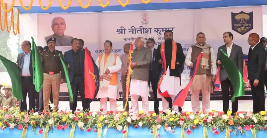 नीतीश ने 34 मोबाइल फॉरेंसिक लैब वाहनों को किया फ्लैग ऑफ, अब मिनटों में घटनास्थल पर पहुंचेगी टीम…