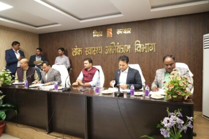 मुजफ्फरपुर प्रक्षेत्र में जल संकट पर सख्ती: मंत्री की समीक्षा के बाद 40 अफसरों पर कार्रवाई...
