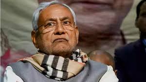 सीएम नीतीश को पत्र लिखने पर बवाल, विजय सिन्हा ने राजस्व अधिकारियों को दी कड़ी चेतावनी...