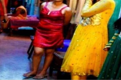 सीतामढ़ी की बदनाम गली की 'रानी' कौन? नाबालिगों को दलदल में धकेलने वाला बड़ा कनेक्शन बेनकाब!…