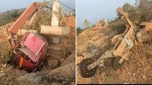 BREAKING NEWS: रोहतासगढ़ रोपवे हादसा, विभाग ने दो इंजीनियरों पर गिराई गाज...