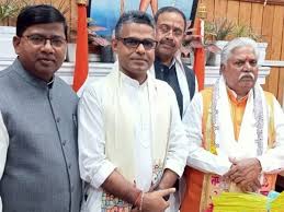 उपेंद्र कुशवाहा की पार्टी में संकट! RLM के 3 विधायक रहे लिट्टी-चोखा भोज से गायब...