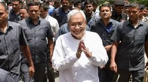 बिहार में कानून-व्यवस्था फेल? CM की सुरक्षा में चूक, बाइकर्स गैंग बेखौफ…