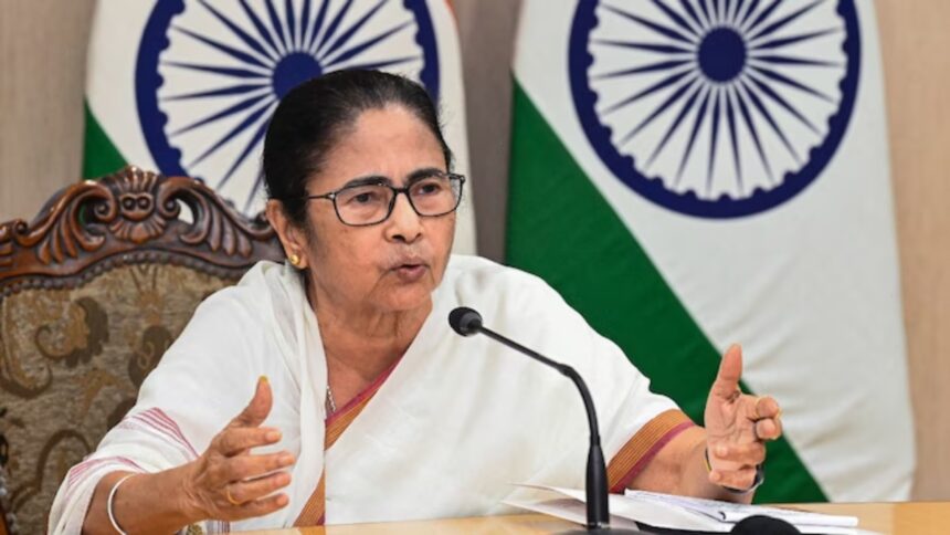 I-PAC छापेमारी मामला: हाई कोर्ट में बढ़ी कानूनी रार, ED ने की सुनवाई रोकने की मांग, ममता बनर्जी पक्ष ने किया कड़ा विरोध