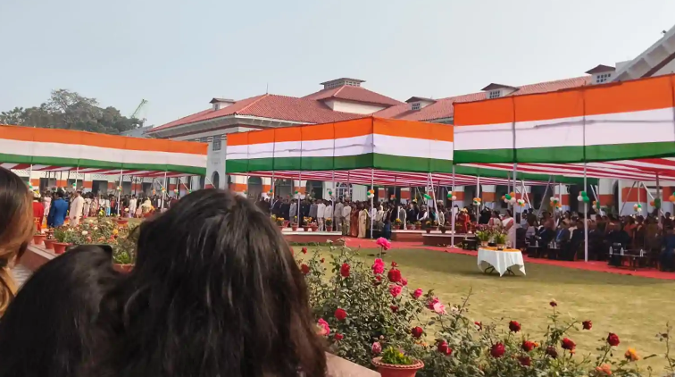 पटना हाईकोर्ट: मुख्य न्यायाधीश संगम कुमार साहू ने फहराया तिरंगा, न्याय के प्रांगण में गूंजा राष्ट्रगान