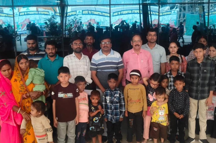 नीतीश सरकार की बड़ी पहल: थैलेसीमिया पीड़ित 7 बच्चे बोन मैरो ट्रांसप्लांट के लिए वेल्लोर रवाना, सरकार उठाएगी इलाज का पूरा खर्च