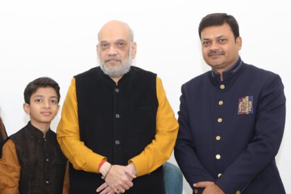 मंत्री संजय सिंह की अमित शाह से सपरिवार मुलाकात, तेज प्रताप को मात देने वाले संजय सिंह ने अमित शाह से लिया आशीर्वाद
