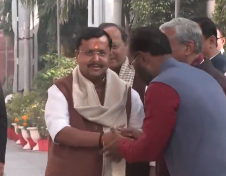 करोड़ों की गाड़ियाँ पर अपना कोई घर नहीं: जानें भाजपा के नए 'बॉस' नितिन नवीन की नेटवर्थ और उनकी सादगी का सच