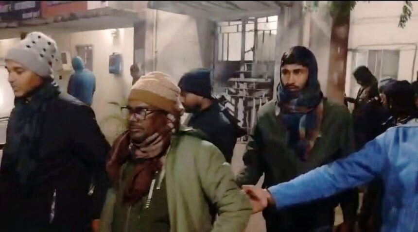 शिवहर में निगरानी का बड़ा एक्शन: दाखिल-खारिज के नाम पर घूस लेते राजस्व कर्मचारी गिरफ्तार, 10 हजार रुपये लेते रंगेहाथ दबोचा