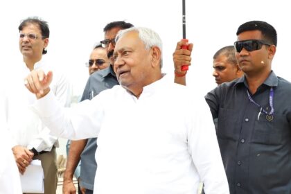 एक्शन मोड में मुख्यमंत्री नीतीश कुमार, जदयू दफ्तर पहुंचते ही नेताओं में मचा हलचल…