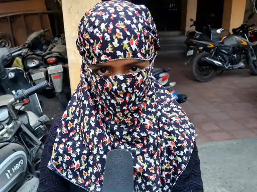 पटना में बेखौफ मनचले: ताक-झांक का विरोध करने पर युवती से मारपीट, पुलिस ने दोनों पक्षों पर दर्ज की FIR…