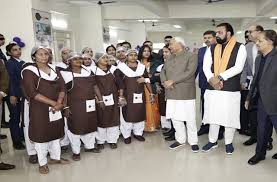 बस डिपो में अब घर जैसा खाना—आ रही है जीविका दीदी की रसोई